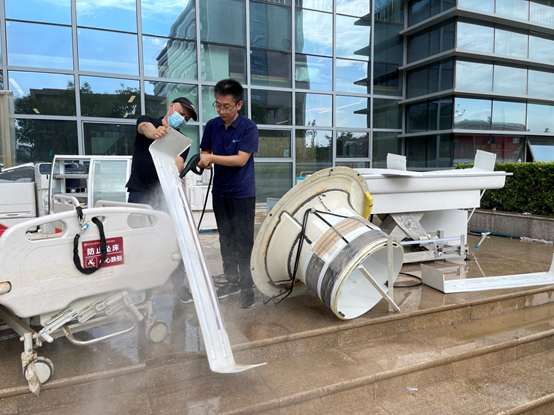 災(zāi)后重建眾志成城，恢復(fù)市政供電的第2天，核磁共振成功恢復(fù)運(yùn)行！(圖14)